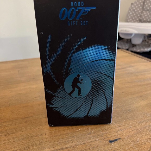 James Bond Collection 007 Gift Set - 3 Tape set - Picture 2 of 8